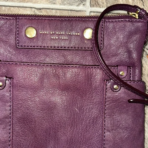 Marc By Marc Jacob’s crossbody - Picture 2 of 5